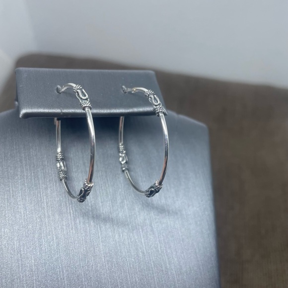 Sterling silver Bali hoop earrings - Picture 6 of 8
